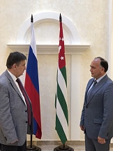 О вручении нагрудного знака МИД России Министру культуры Абхазии Д.В.Кове О вручении нагрудного знака МИД России Министру культуры Абхазии Д.В.Кове